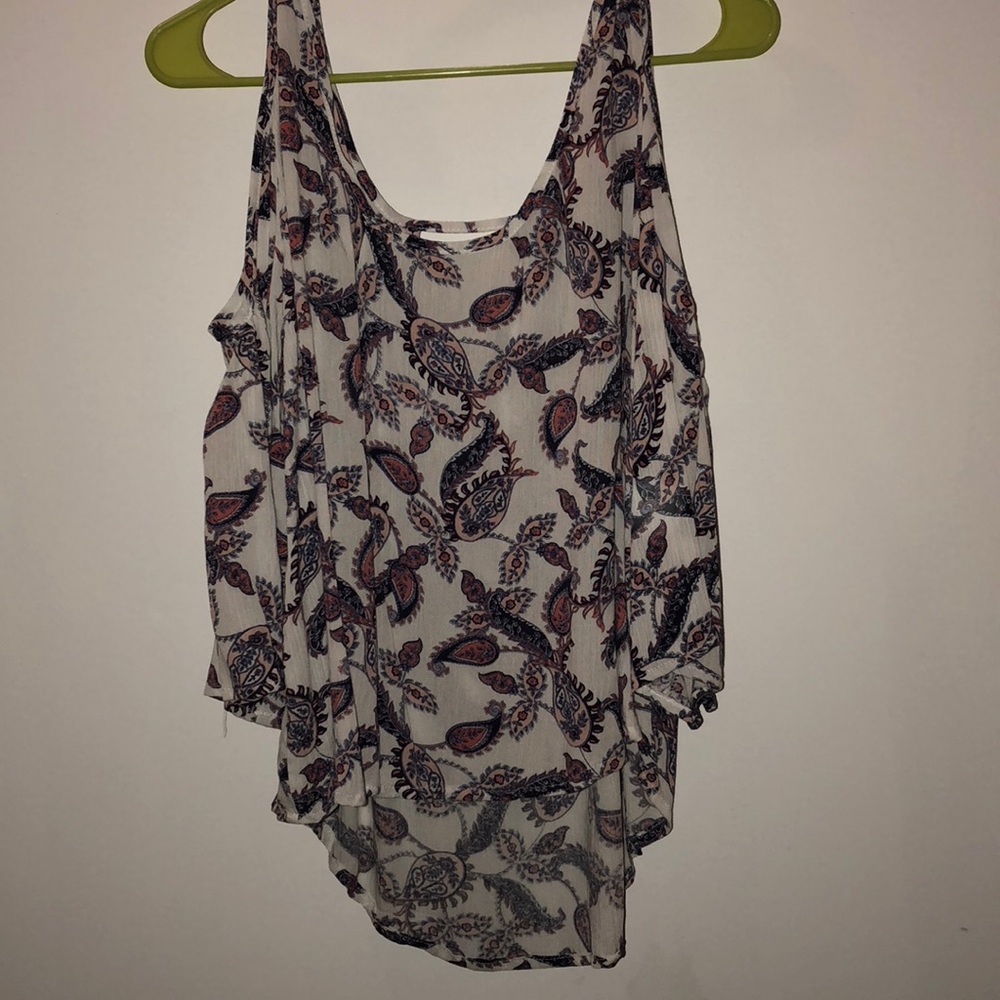 Off the shoulder boutique shirt